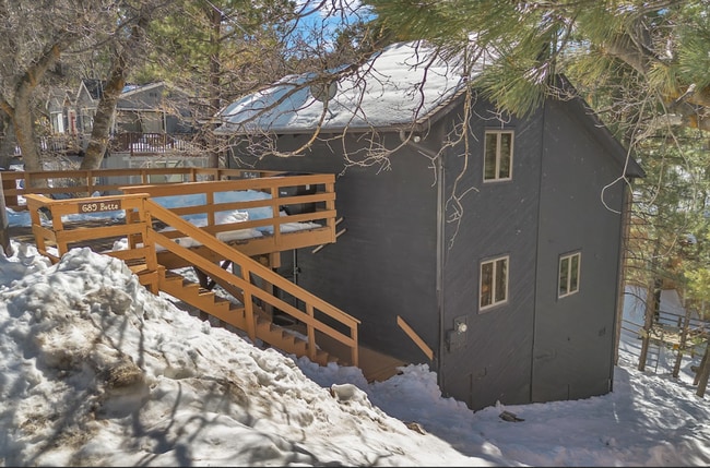 property at 689 Butte Ave