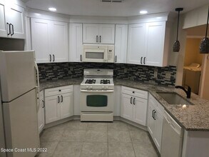 3137 Village Park Dr in Melbourne, FL - Building Photo - Building Photo