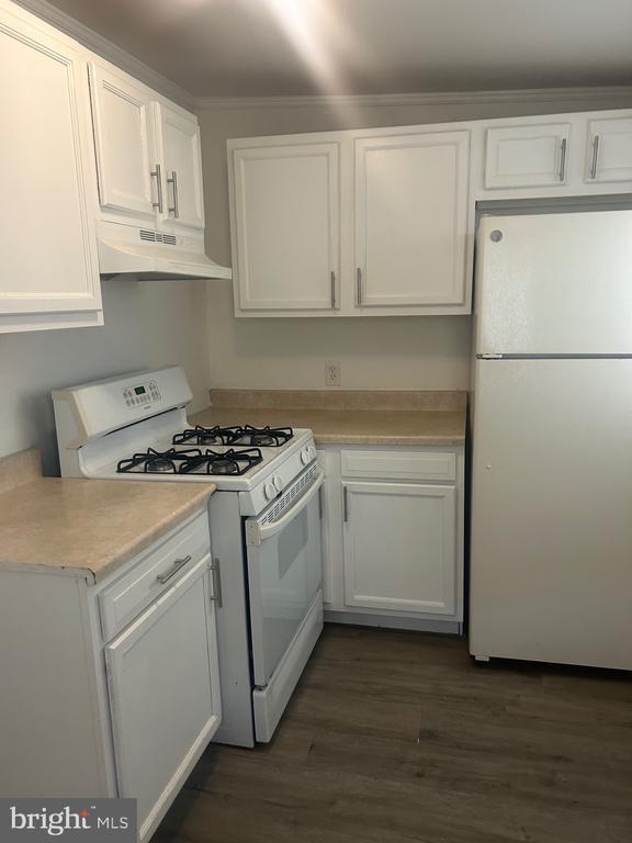 property at 2136 N Fulton Ave