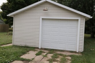 313 S Riverside Blvd in Goshen, IN - Building Photo - Building Photo