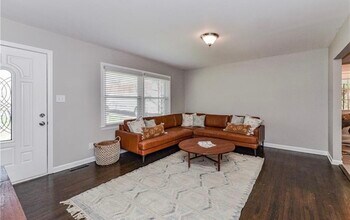 4201 Seaforth Dr in Charlotte, NC - Foto de edificio - Building Photo