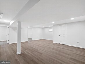 6095 Wilson Blvd in Arlington, VA - Building Photo - Building Photo