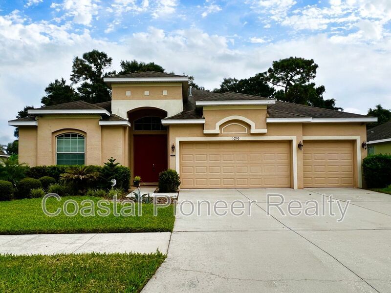 10310 Holland Rd in Riverview, FL - Building Photo