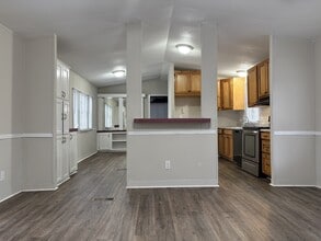 237 Laurel Ln in Florence, SC - Building Photo - Building Photo