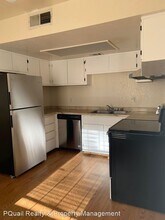 1011 Meadowlark Ct SE in Rio Rancho, NM - Building Photo - Building Photo