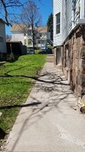 2328 1/2 W 6th St, Unit 0.5 in Duluth, MN - Building Photo - Building Photo