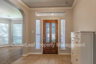 9107 Los Sonoma Rio in Helotes, TX - Building Photo - Building Photo