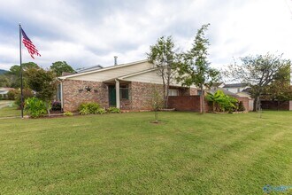 1200 Catskill Cir SE in Huntsville, AL - Building Photo - Building Photo