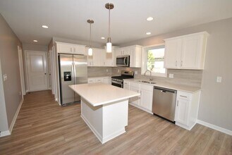 4792 E Highland Pkwy in Buffalo, NY - Building Photo - Building Photo