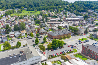 940 Cherokee St in Fountain Hill, PA - Building Photo - Building Photo