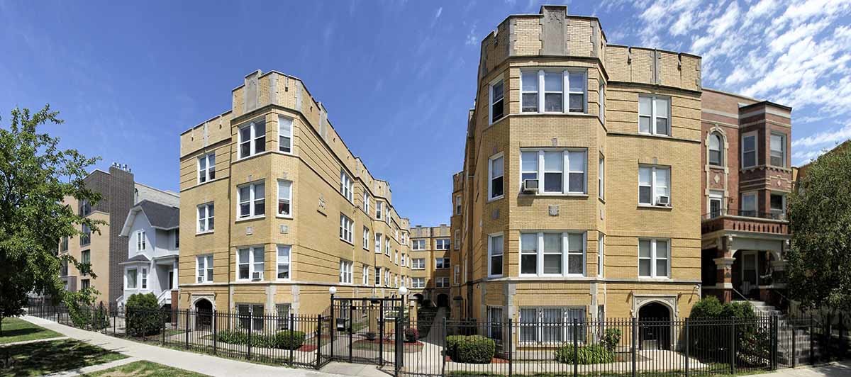 Palmer Apartments in Chicago, IL - Building Photo