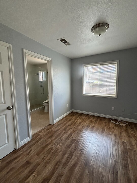 14201 Chestnut St in Westminster, CA - Building Photo