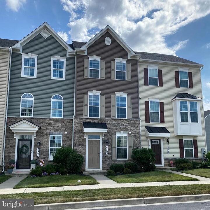 6503 Ballenger Run Blvd in Frederick, MD - Building Photo