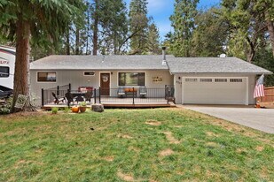 2752 Douglas Fir Dr in Camino, CA - Building Photo