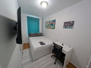 315 E 95th St in New York, NY - Building Photo - Building Photo