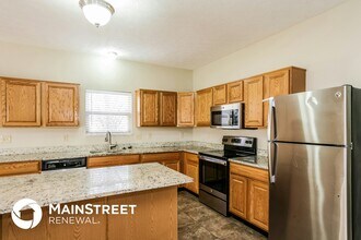 11705 Rossmore Dr in Indianapolis, IN - Building Photo - Building Photo