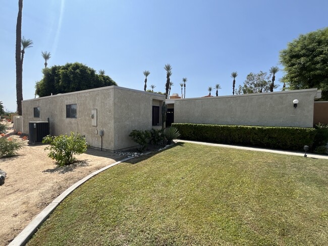 44210 Anacapa Way in Palm Desert, CA - Building Photo - Building Photo