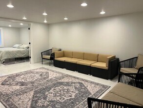 227 Juneway Terrace in Lake Bluff, IL - Building Photo - Building Photo