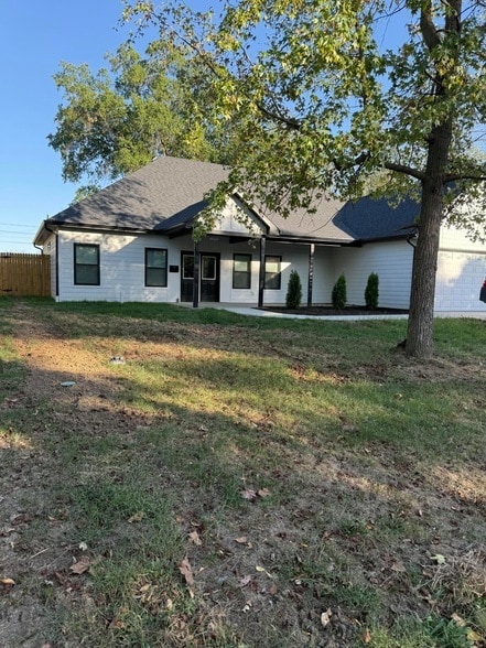 property at 1020 Crestland Ave