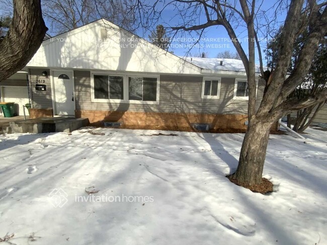 property at 3612 Commodore Dr