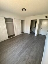 4619 Rosewood Ave, Unit 202 in Los Angeles, CA - Building Photo - Building Photo