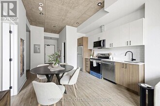 56 Bayswater Ave in Ottawa, ON - Building Photo - Building Photo