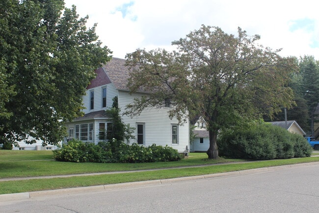property at 406 Minnesota Ave E