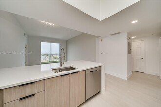 140 S Dixie Hwy in Hollywood, FL - Building Photo - Building Photo