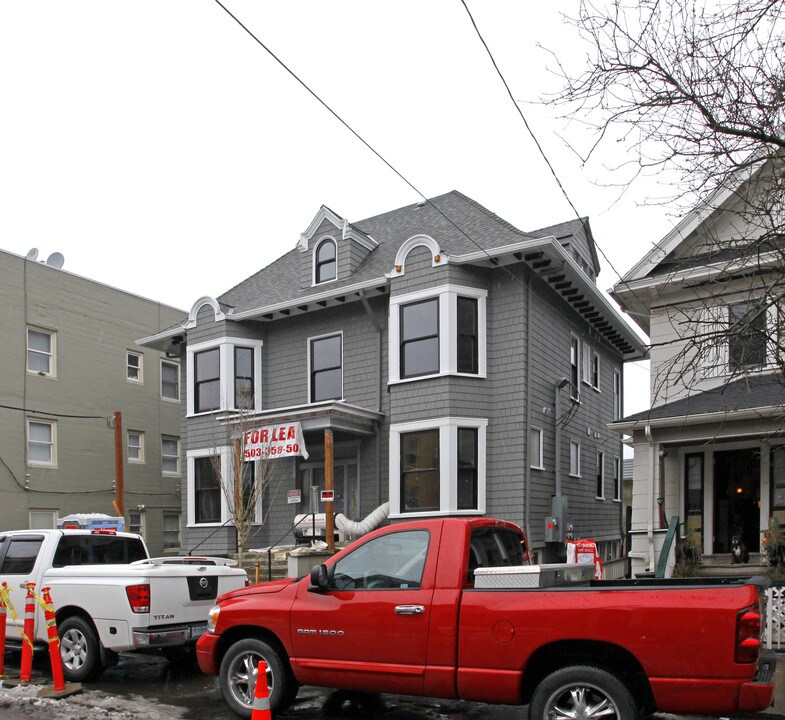 Fries House Apartments in Portland, OR - Building Photo