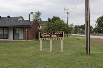 Stone Creek Apartments in Terrell, TX - Foto de edificio - Building Photo