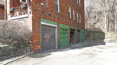 5663-5667 Hobart St in Pittsburgh, PA - Building Photo - Building Photo