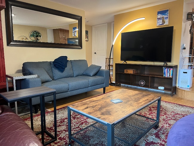 property at 3209 Lois Dr