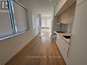 1100 Sheppard Ave W in Toronto, ON - Building Photo - Building Photo