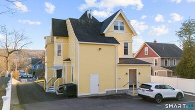 83 Prospect St in Bristol, CT - Foto de edificio - Building Photo