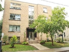 Roselawn Manor in Toronto, ON - Building Photo - Building Photo