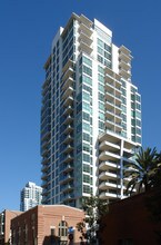 The Legend in San Diego, CA - Foto de edificio - Building Photo