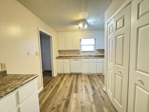 124 Stonehedge Drive in Warner Robins, GA - Building Photo - Building Photo