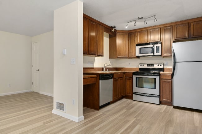 18209 96th Ave NE in Bothell, WA - Foto de edificio - Building Photo