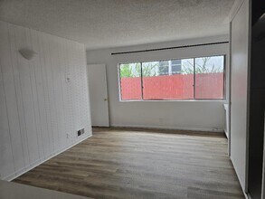 6124 Alcott St in Los Angeles, CA - Building Photo - Building Photo