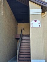 245 Spring Dr, Unit 3 in Merritt Island, FL - Building Photo