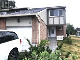 1580 Lancaster Dr in Oakville, ON - Building Photo