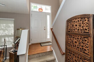 420 Beverly Ct in Carmel, IN - Foto de edificio - Building Photo