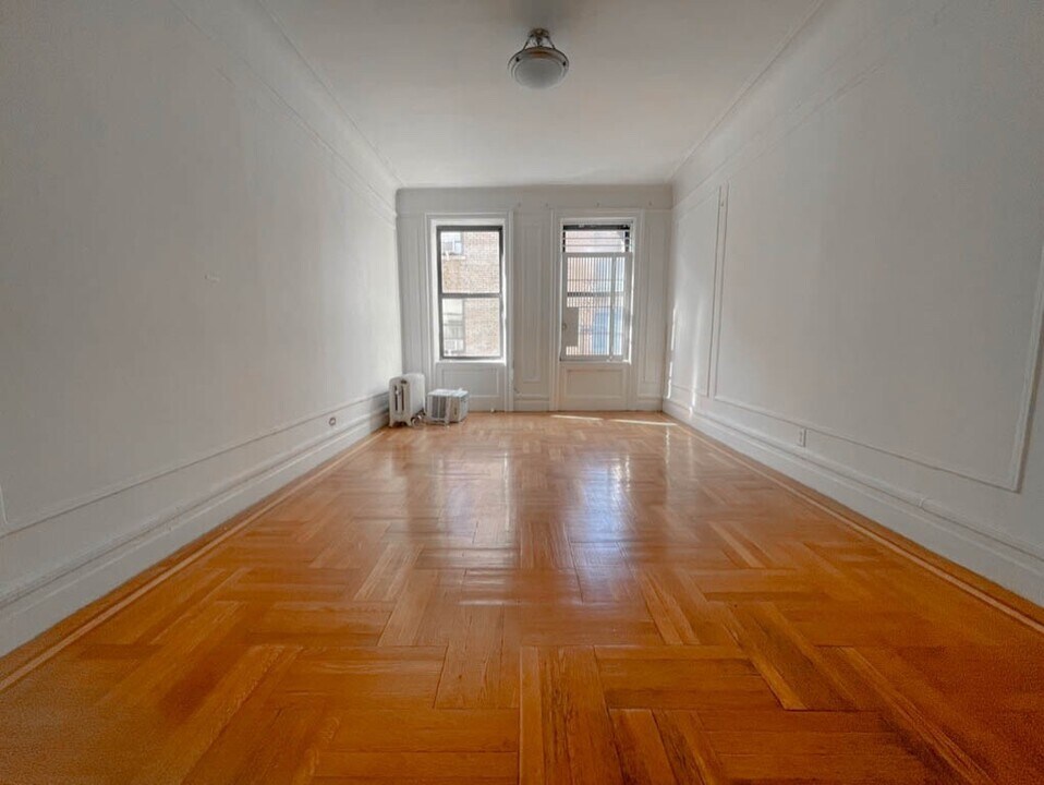 652 W 163rd St, Unit 53 in New York, NY - Building Photo