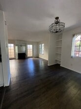 14228 Dickens St in Sherman Oaks, CA - Building Photo - Interior Photo
