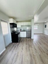 1128 Neptune Dr in Ruskin, FL - Building Photo - Building Photo