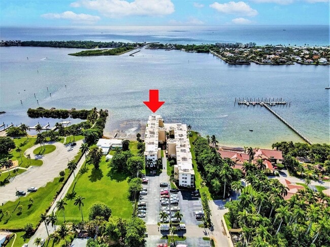 1820 New Palm Way in Boynton Beach, FL - Building Photo - Building Photo