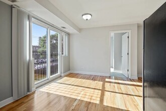 6424 N Ridge Blvd in Chicago, IL - Building Photo - Building Photo