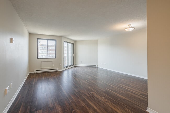 La Framboise Apartments in Montréal, QC - Building Photo - Building Photo