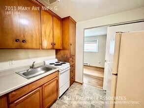 7011 Mary Ave NW in Seattle, WA - Building Photo - Building Photo