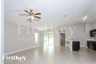 713 SE Lansdowne Ave in Port St. Lucie, FL - Building Photo - Building Photo